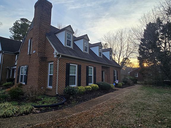2nd image of 178 Wellesley Dr #178