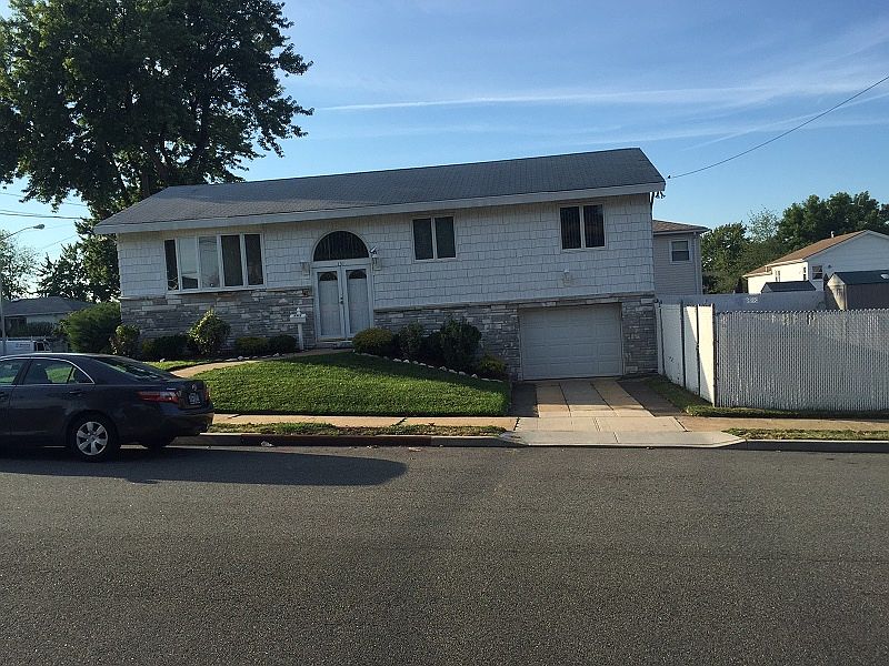 1st image of 131 Ramona Ave