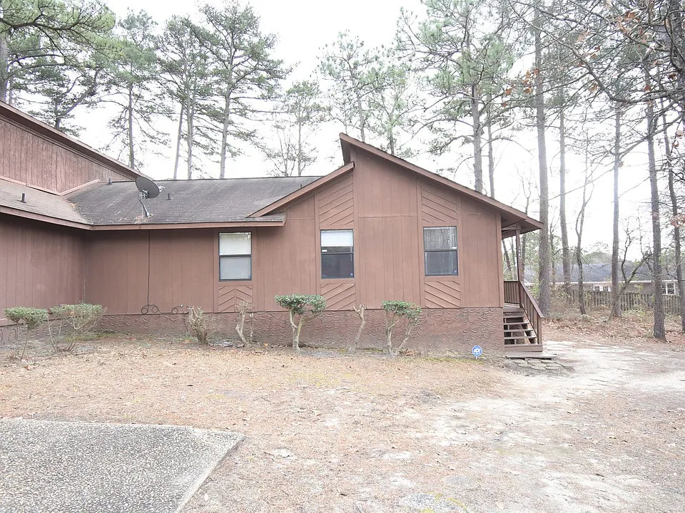 3563 Rolls Ave