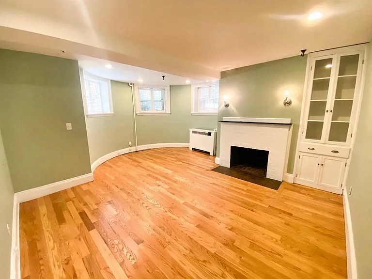 239 Commonwealth Ave #12 — Photo 2