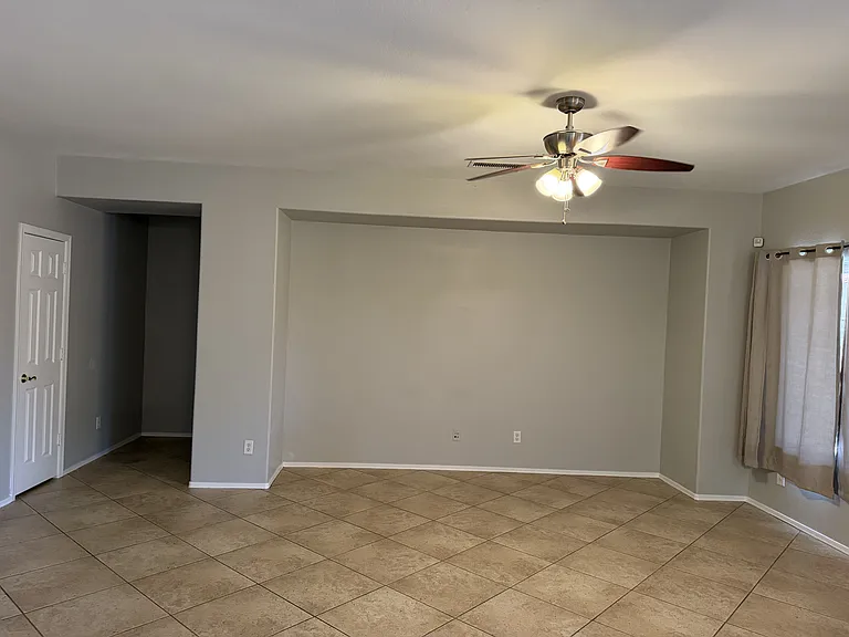 5341 W La Salle St — Photo 10