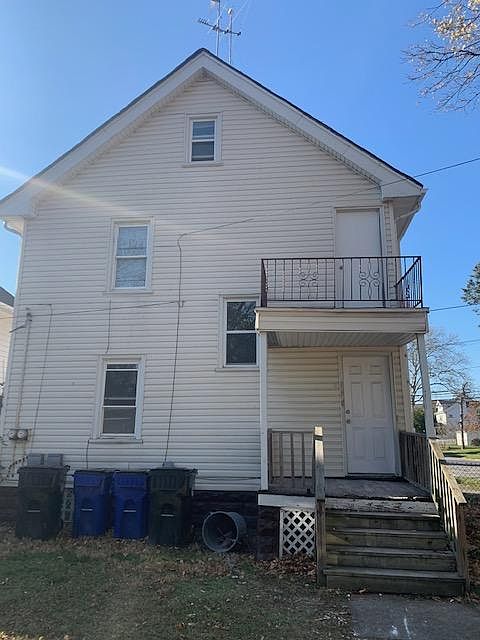 Large, fenced back yard
