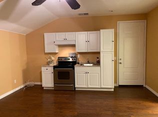 318 Lakeview Ct, Oxnard, CA 93036