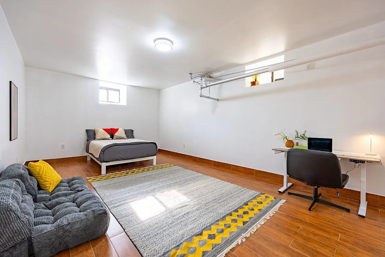 Welcoming ROOM at The Parkside House — Photo 2