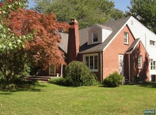 262 Spring Valley Rd, Oradell, NJ 07649