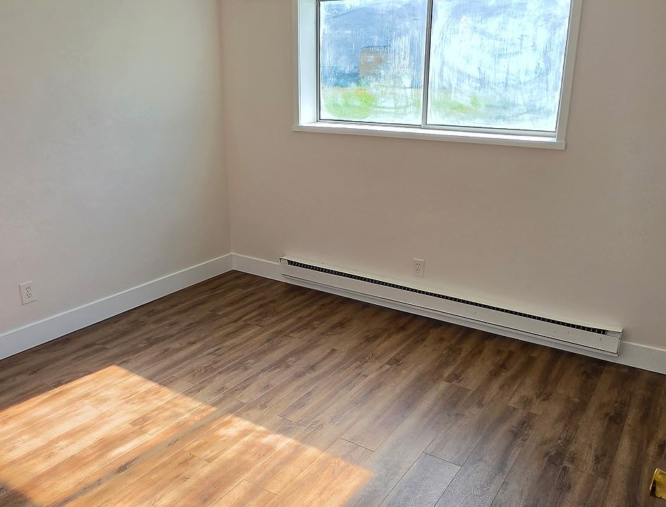 1st image of 310 Moonlite Dr #8