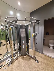 Rented by Loom Capital Group Inc.