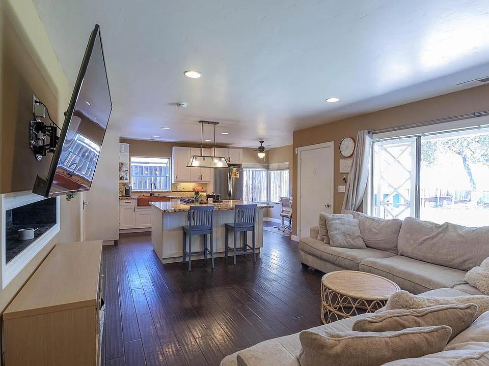 1st image of 610 San Pedro Ave