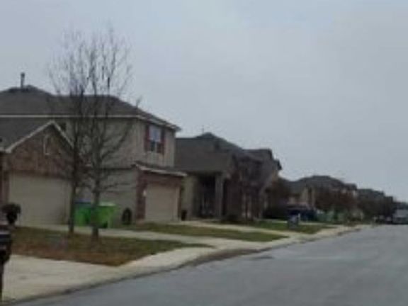 Exterior Neighborhood (street photo)
