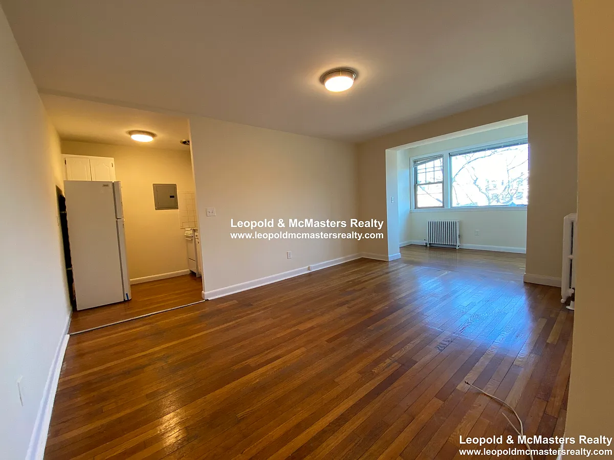 Building Photo - 1312 Commonwealth Ave #1