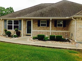 160 Pine Ridge Ct, Winnie, TX 77665