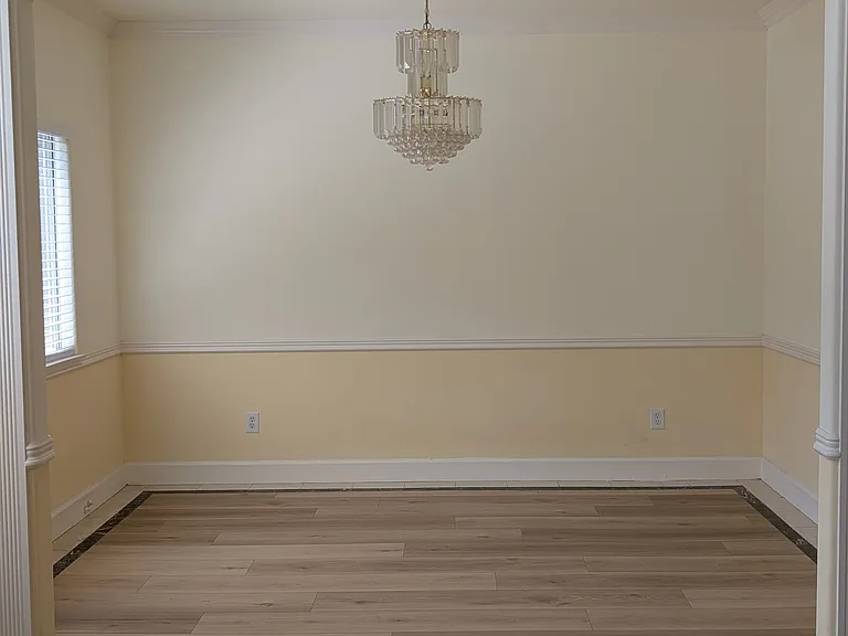 769 Russell Ave — Photo 3