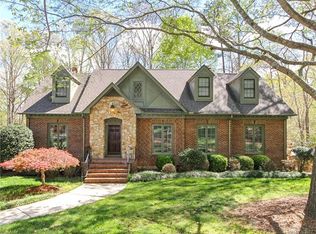 3520 Plantation Rd, Charlotte, NC 28270