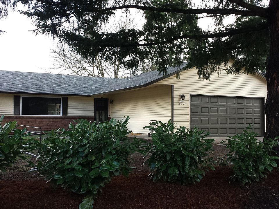 1st image of 203 SE 148th Ave