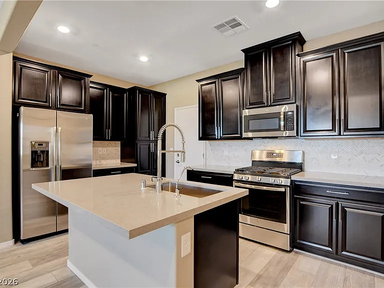 28 Lomita Heights Dr — Photo 12