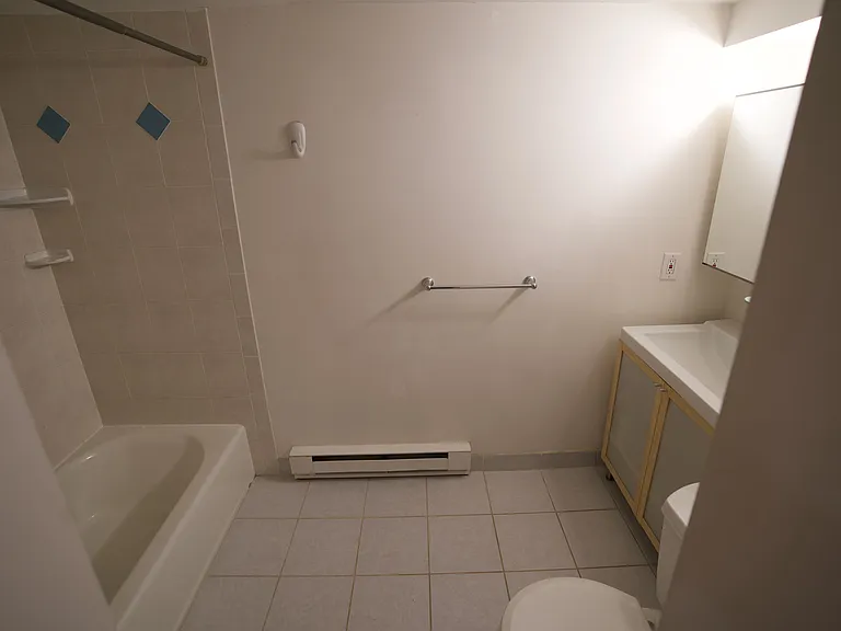 1870 Ingleside Ter NW #BASEMENT — Photo 7