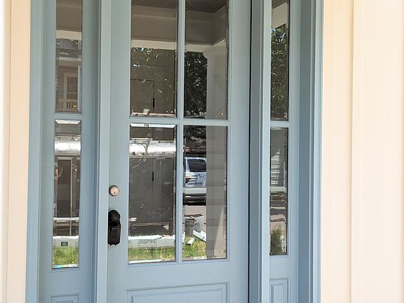 3rd image of 203 S Hancock St