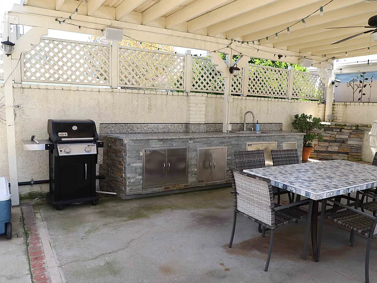 6037 Comey Ave #6037 — Photo 36