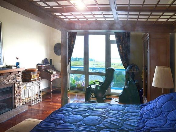 4th image of 1001 Marina Dr APT 907
