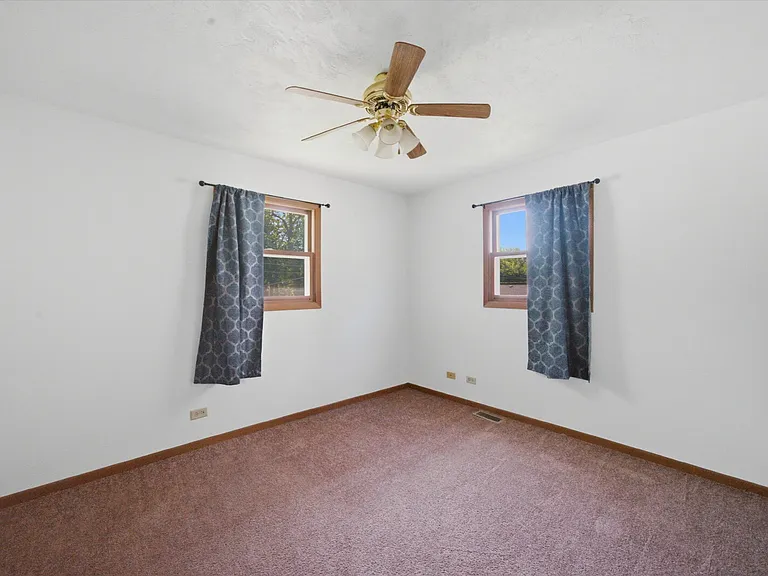 3003 Gilboa Ave — Photo 9