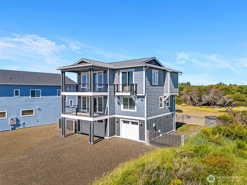 2nd image of 412 Dune Crest Drive