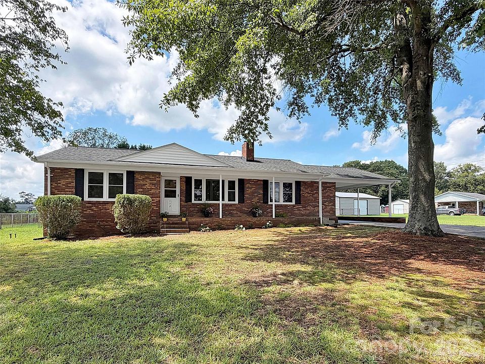 1st image of 112 Croft Dr