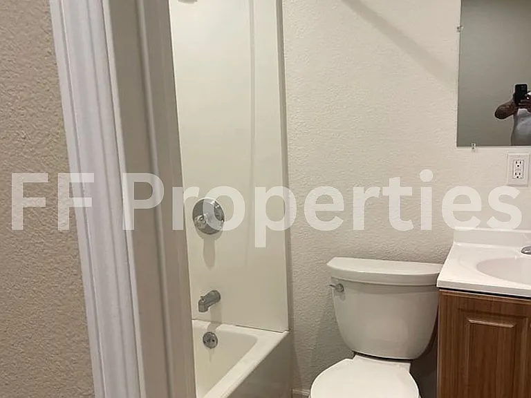 35151 Lucerne St #2 — Photo 7