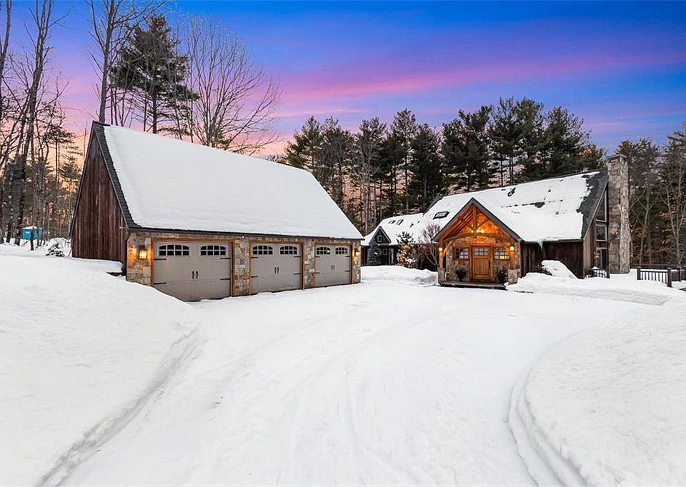 1st image of 7 Trout Brook Ln