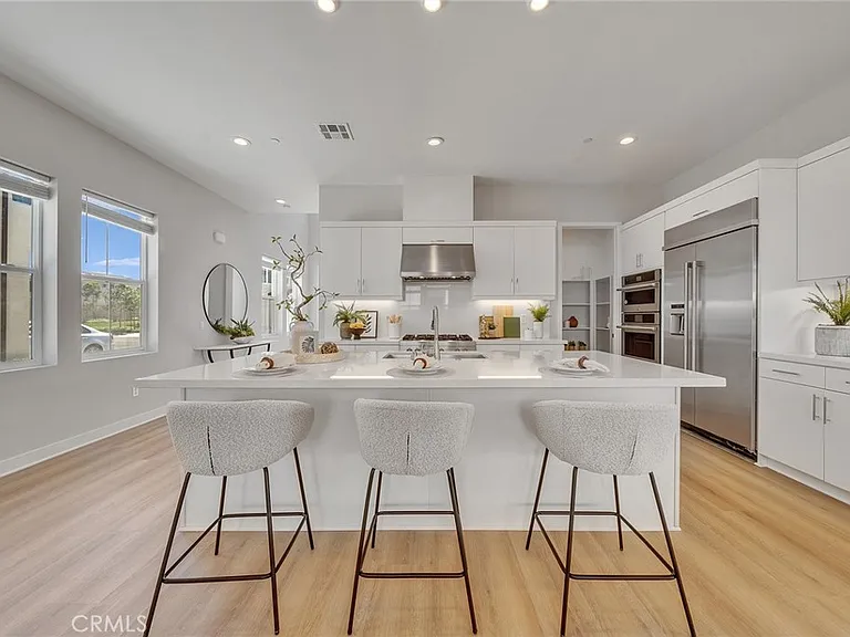 141 Edna Pkwy — Photo 21