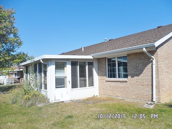 2nd image of 433 Samantha Cir