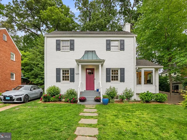 5209 Augusta St, Bethesda, MD 20816