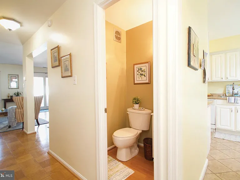 886 Azalea Dr #22 — Photo 11