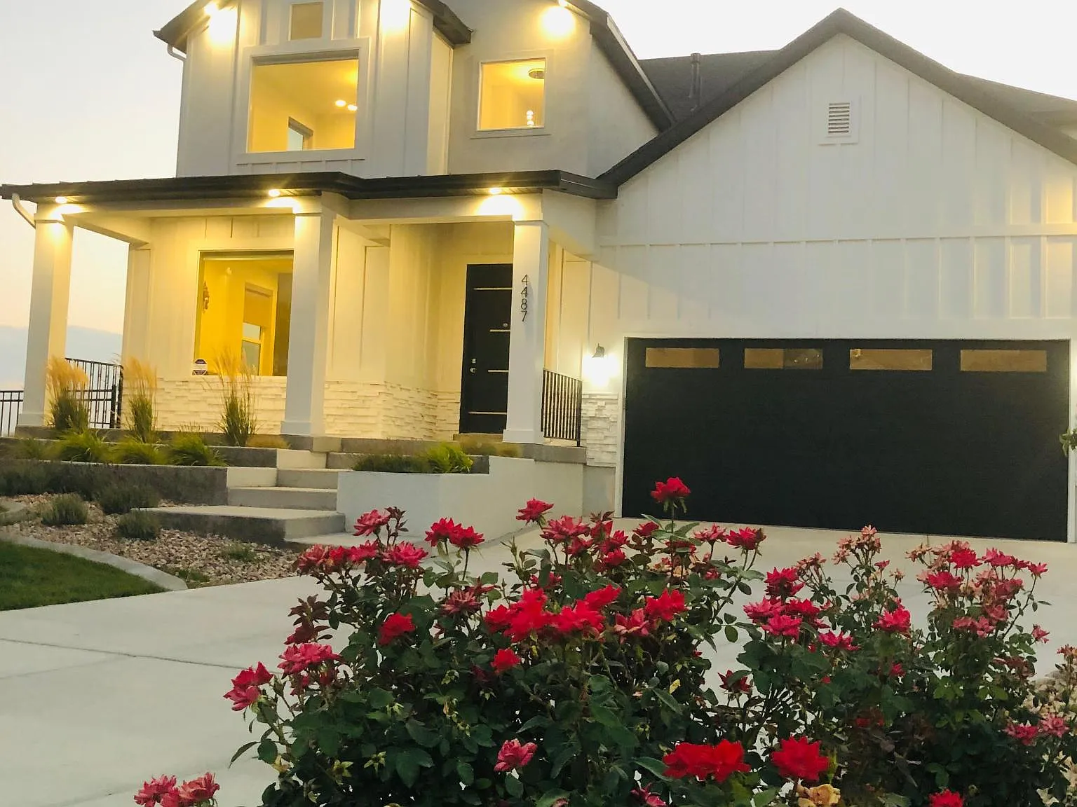 7 bed, 5098 sqft, $5,595 — Photo 1