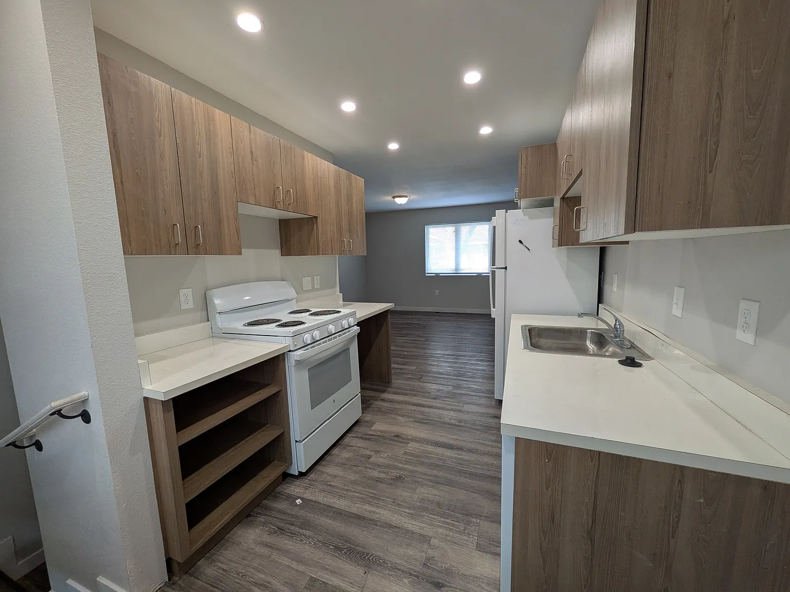 75 South 18th Avenue - B — Photo 4