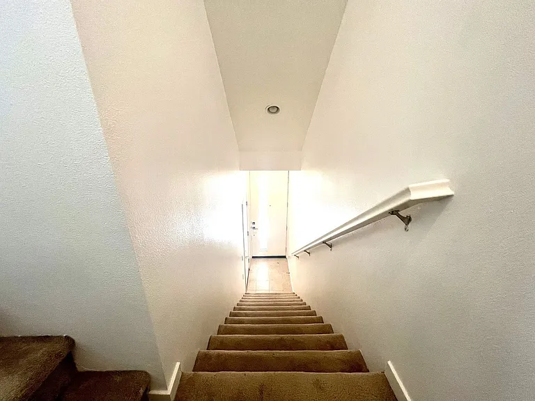 730 Brooklyn Dr — Photo 7