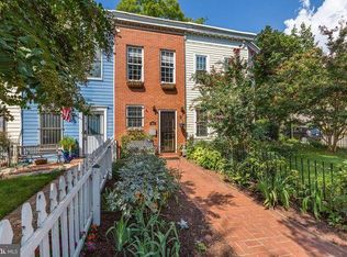 903 12th St SE, Washington, DC 20003