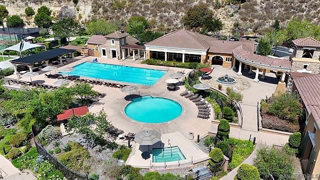 1st image of 2826 Escala Cir