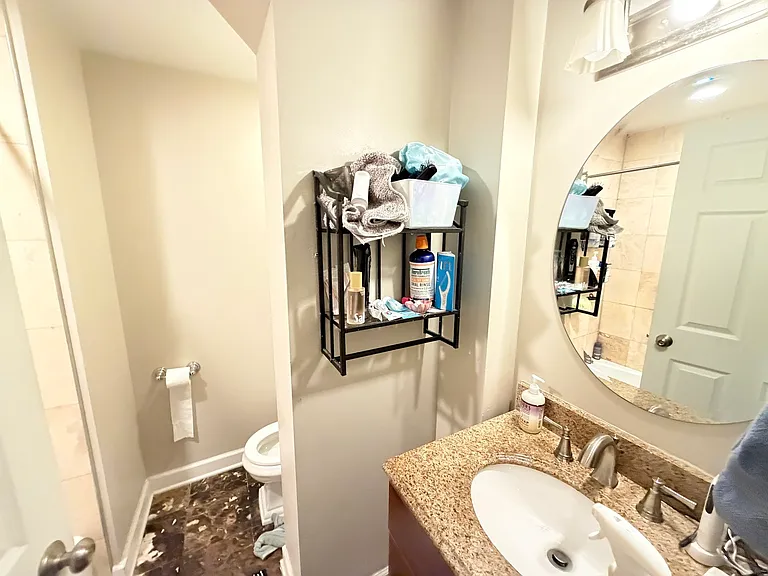 1330 W Roscoe St #1 — Photo 17