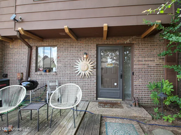 1255 E County Line Rd APT L-8, Flowood, MS 39211