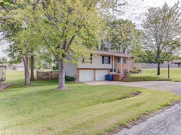 4th image of 1068 Catalina Dr