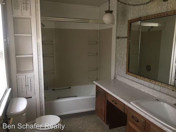 2nd image of 321 S 11th St