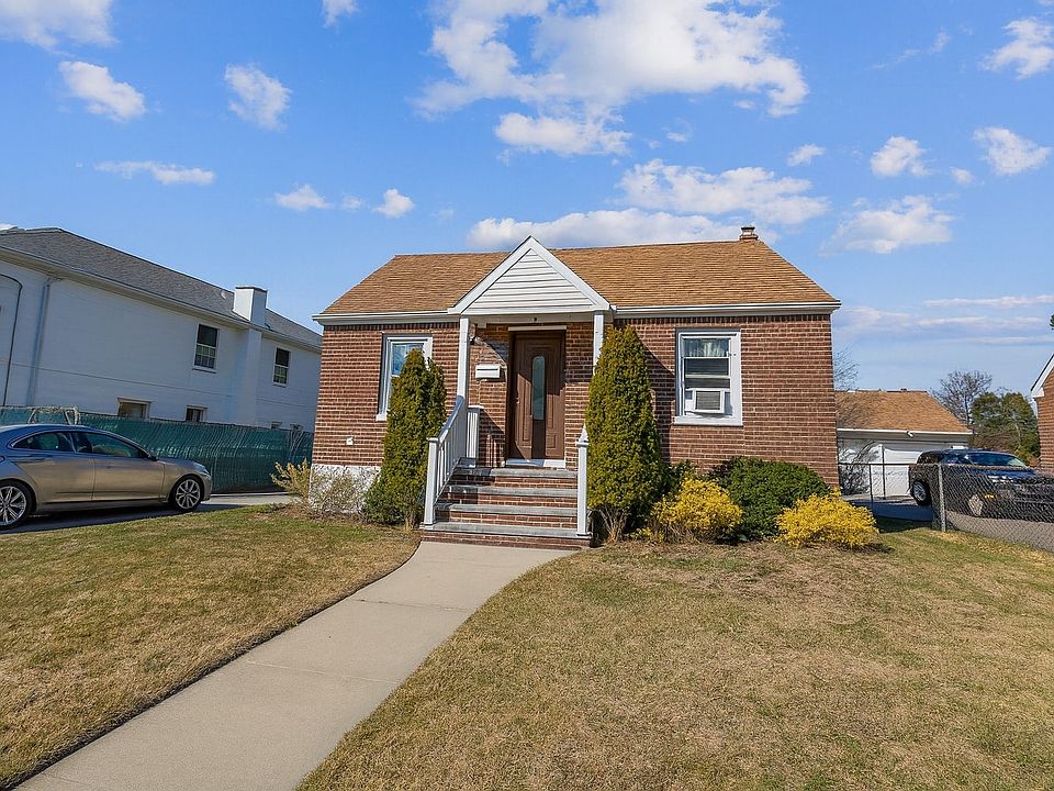 1st image of 83 Robinwood Ave