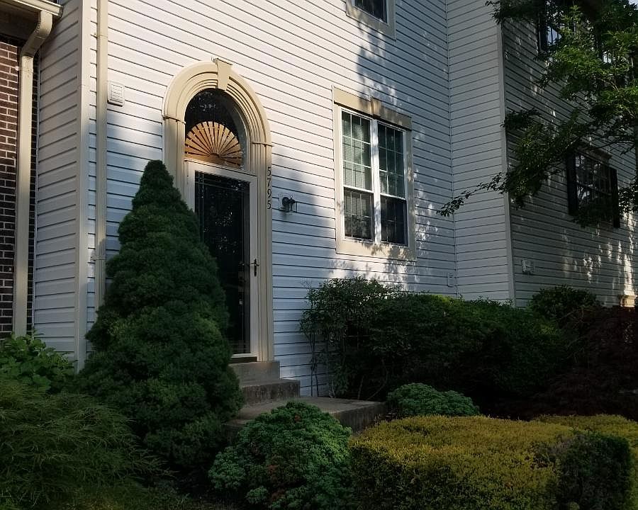 1st image of 5795 Burke Towne Ct