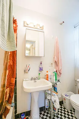 Rented by City Connections Realty | media 19