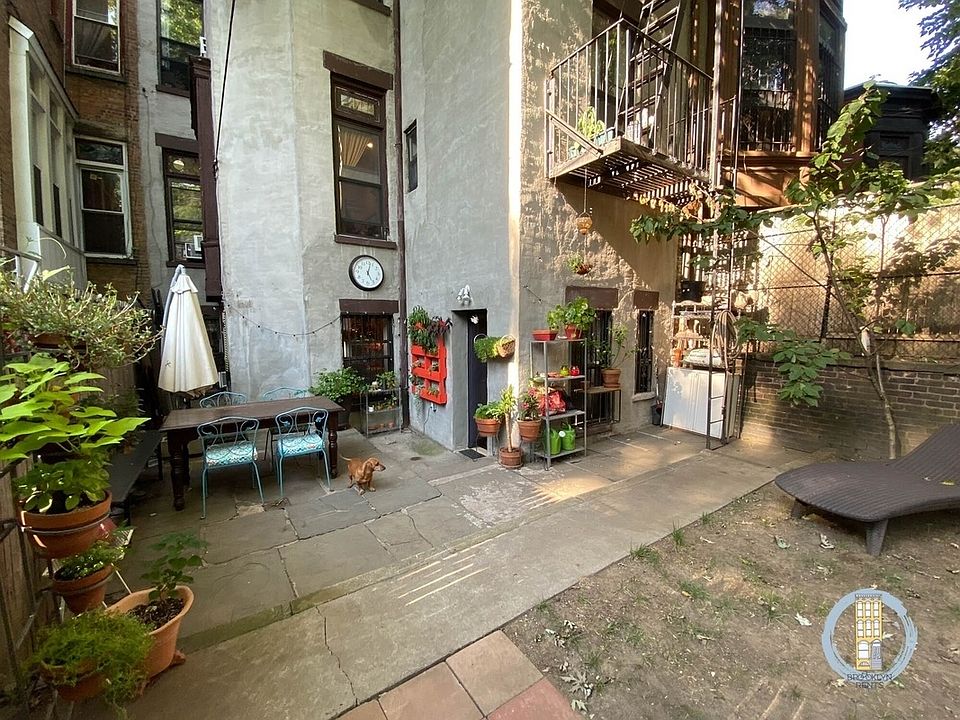 1st image of 252 Hancock St