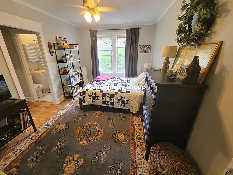 5945 N Greenview Ave #2D — Photo 14