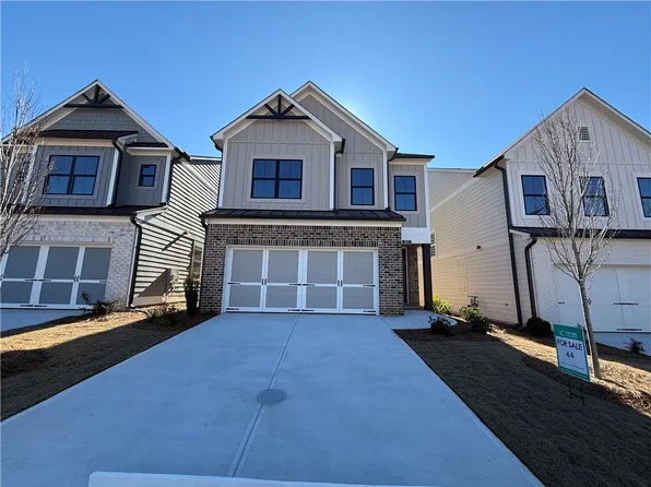931 Crestmanor Dr, Marietta, GA 30008