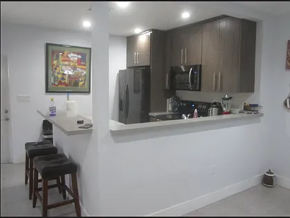 2 bed, 924 sqft, $3,100 — Photo 2