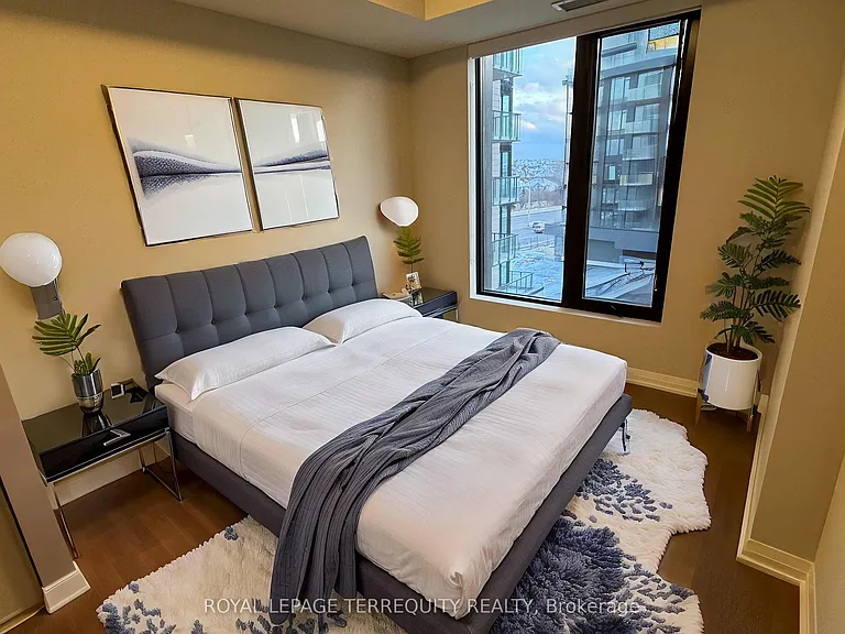 1415 Dundas St E #403 — Photo 5
