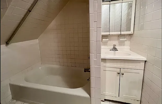 Rented by Silver Line Realty Group NY LLC | media 4